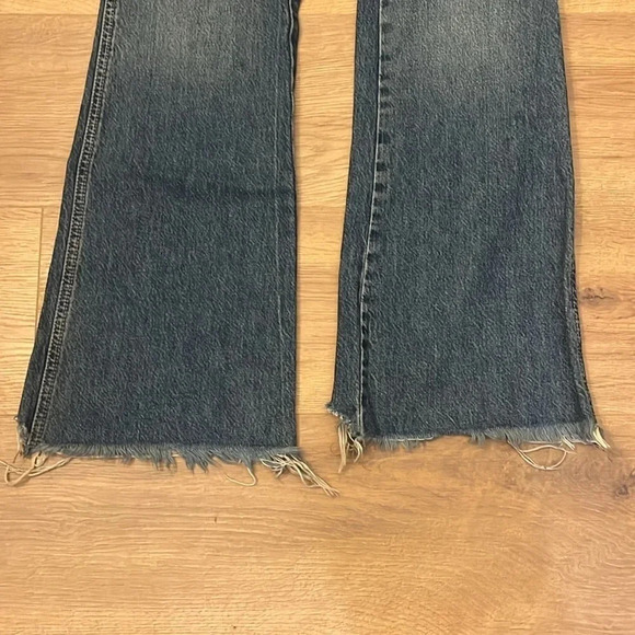 We the Free | Flare leg denim jeans Frayed raw hems Women’s size 25 Free People - Picture 3 of 8